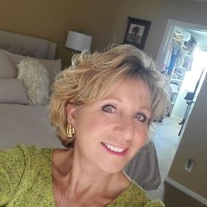 Meet your Posher, Sandy